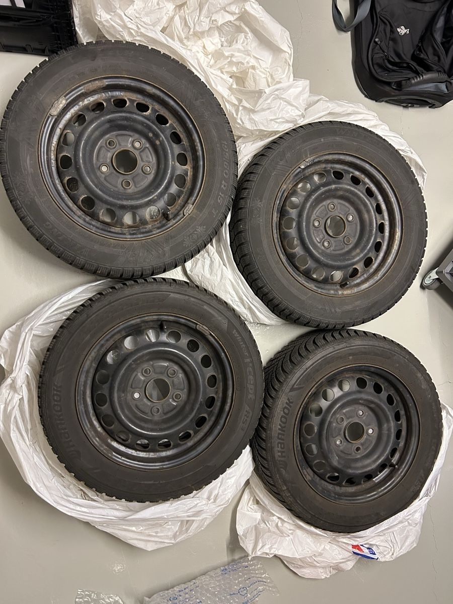 Hankook Pneumatici & Ruote complete: 4x Winterräder komplett 195/60 R15 Stahl – Usato da Willerzell venduto da M3lli