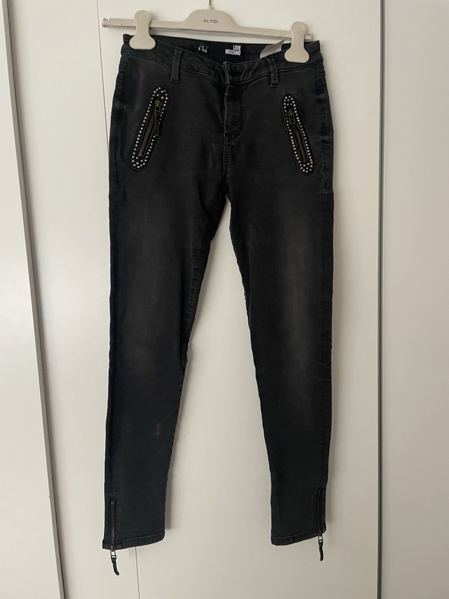 Moschino Jeans: Moschino jeans, size S – D'occasion à Zollikon par ele_7bmr