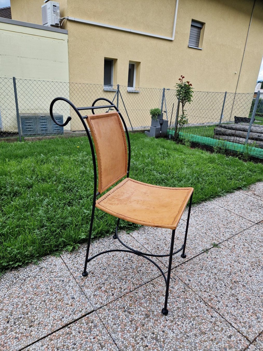 Stühle: 1 SEDIA VINTAGE FERRO BATTUTO E PELLE – Gebraucht aus Cugnasco von tizianaq 1