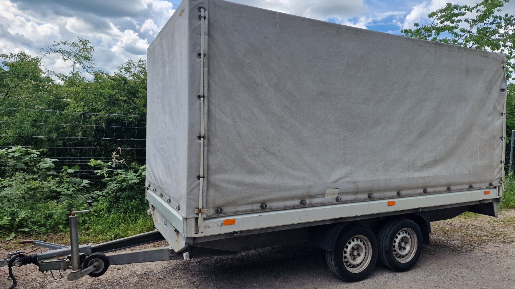 Humbaur Rimorchi: Anhänger Auto Transport Bagger Stapler Traktor Hoflader Quad – Usato da St. Gallen venduto da mer_jnb8 3