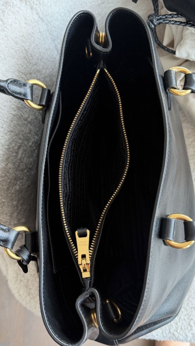 Prada Taschen für Damen: Prada Tasche – Gebraucht aus Erlenbach ZH von jol_9m85 4