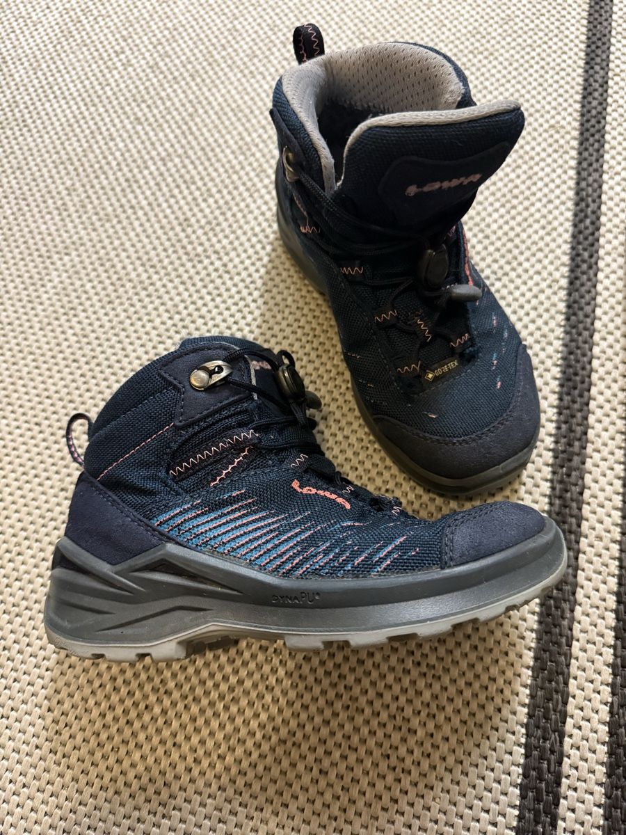 Lowa Chaussures garçon: Lowa Wanderschuh – D'occasion à Oberuzwil par SaMa1986