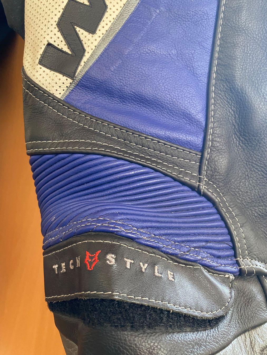 Alpinestars Anzüge: Combinaison de moto WOLF Taille 46 - Comme neuve ! – Neu (gemäss Beschreibung) aus Froideville von rez_bd2w 4