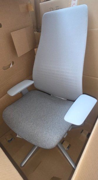 Chaises: Bürostuhl Fern – Neuf avec emballage d'origine à Pfaffnau par Minoxx
