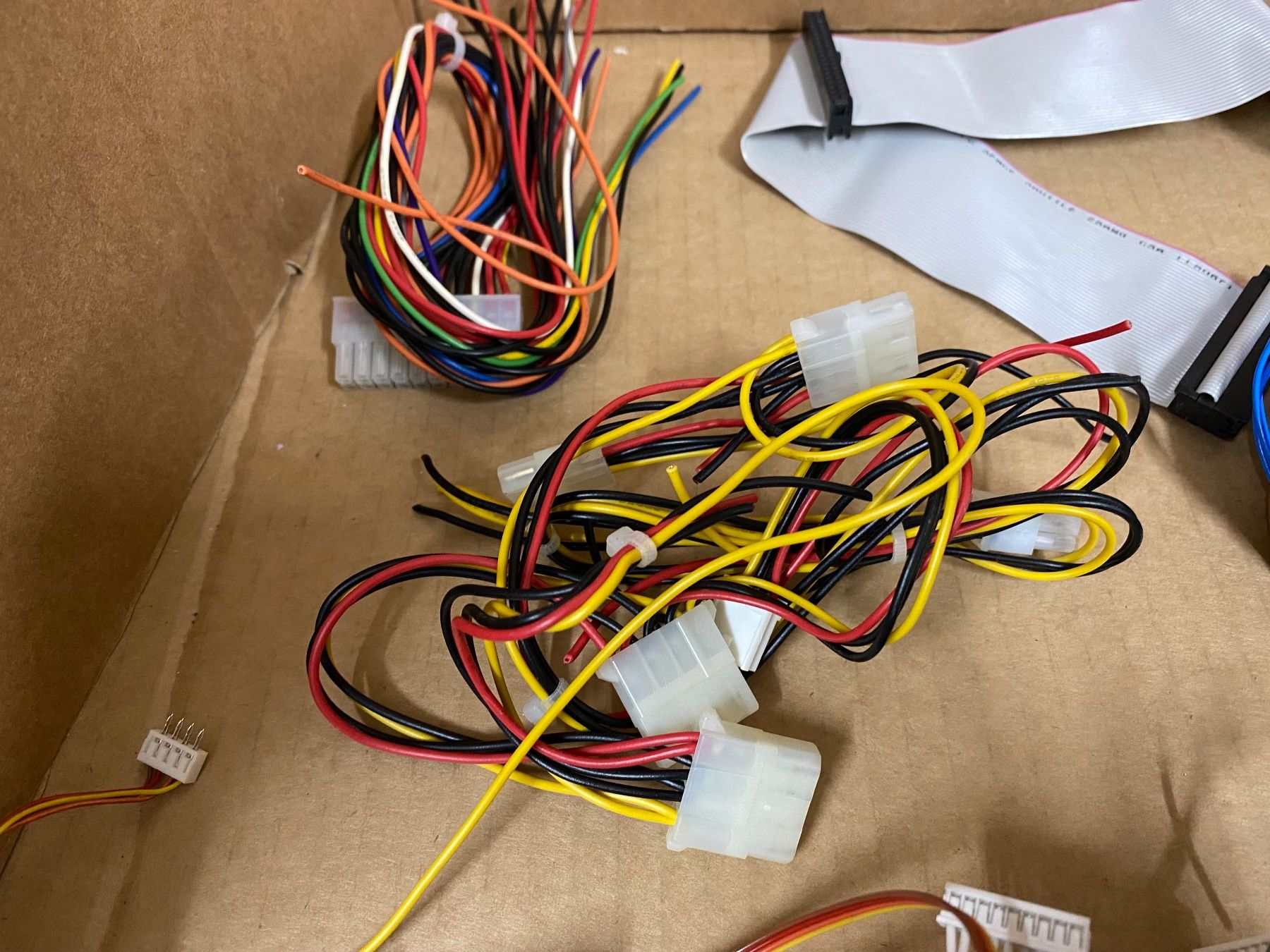Cavi: Kabelbaum, PC- Kabel, Diverse Kabel – Usato da Eschlikon TG venduto da 1.- 4