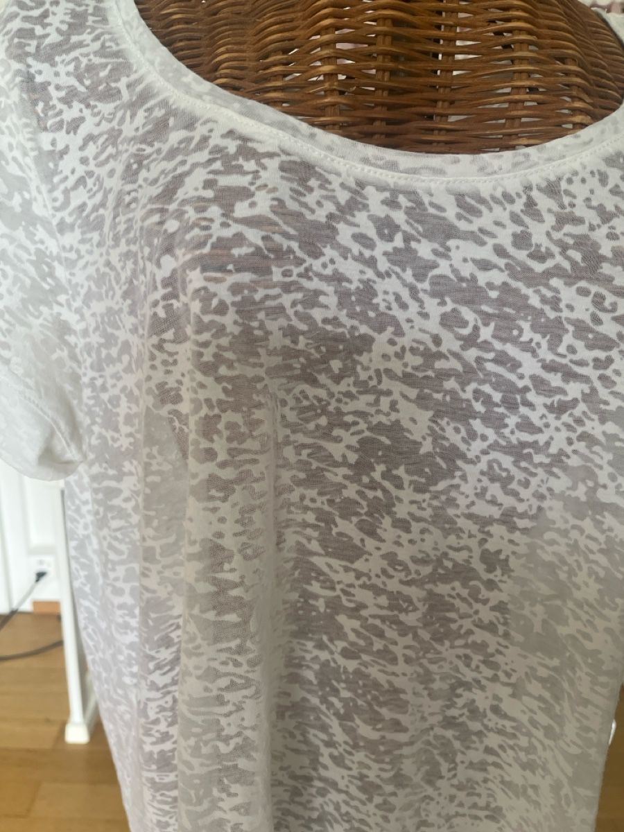 S.Oliver T-Shirts: Shirt mit Muster, S.Oliver, 42 – Gebraucht aus Solothurn von Bobesch08 2