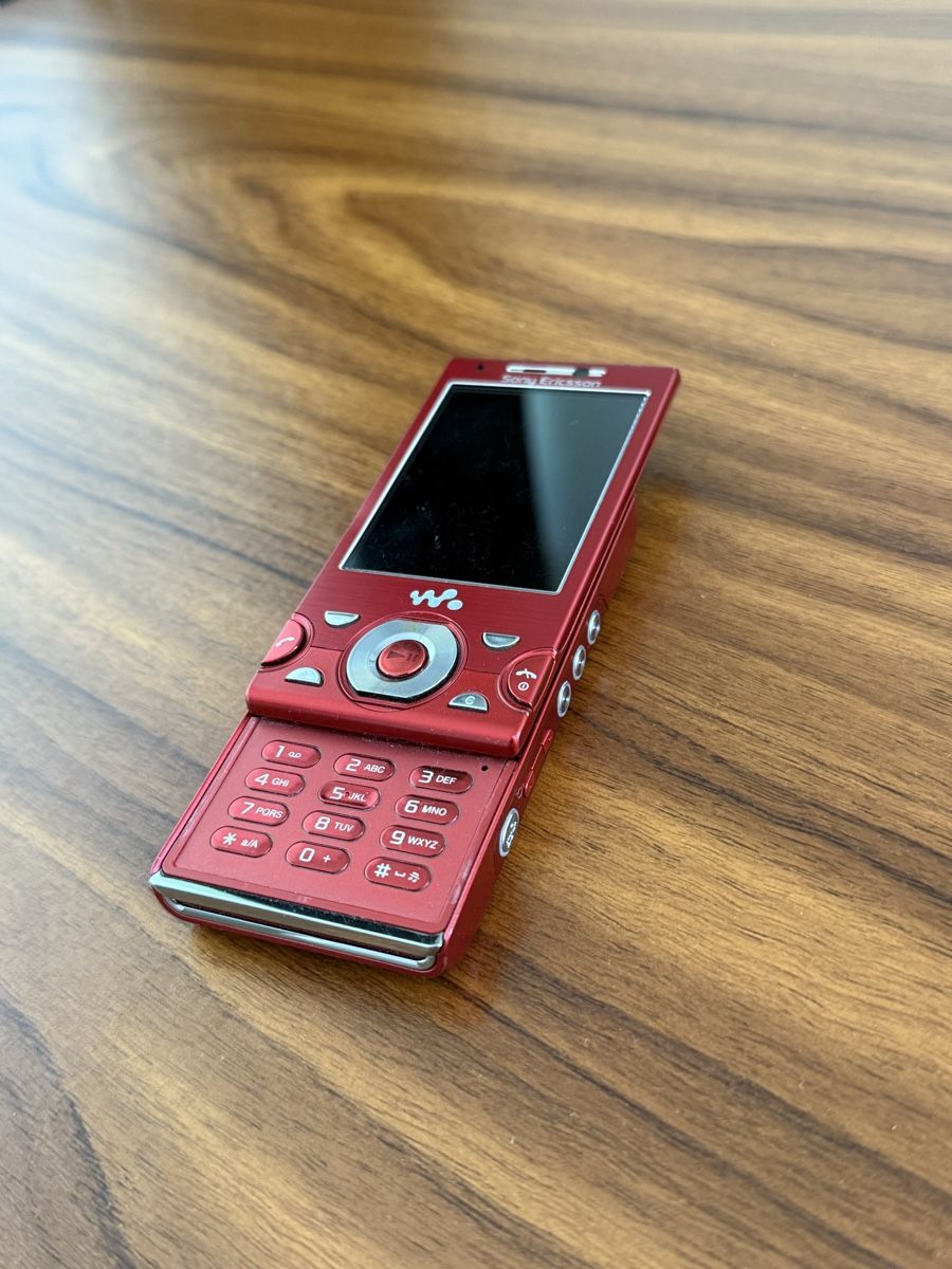 Ericsson Telefoni cellulari / Smartphones: Sony Ericsson w995 – Usato da Thun venduto da Leosgarage