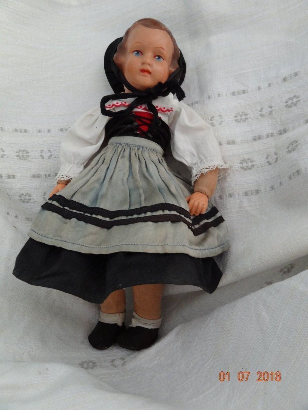 Bambole: Trachtenpuppe "Wehnthalerin" 1945 – Usato da Wikon venduto da Vreniva 2