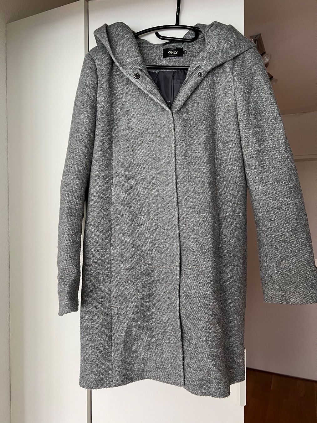 Cappotti: Mantel von Only ungetragen NEU – Nuovo e nell'imballaggio originale da Zollikofen venduto da Wishbear