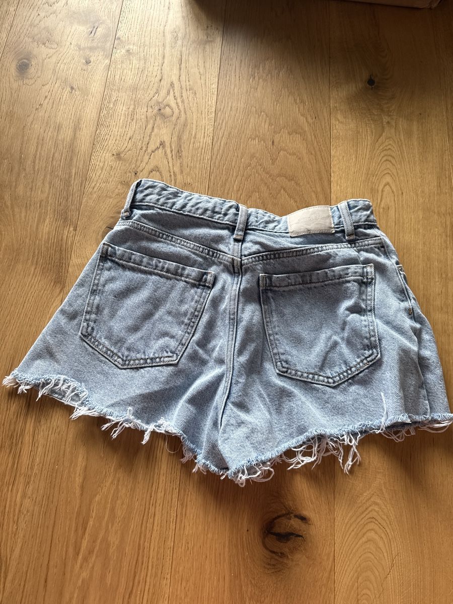 Pull&Bear Jeans: Pull and bear Denim Shorts - Size 38 – Nuovo (secondo la descrizione) da St-Gingolph venduto da Ynatka 2
