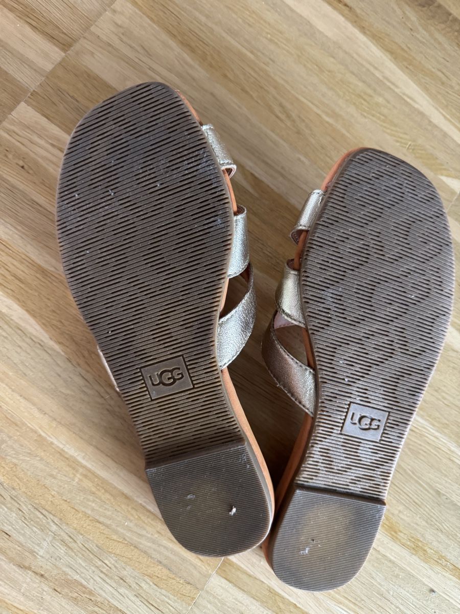 Ugg Scarpe da donna: Slides von Ugg – Nuovo (secondo la descrizione) da Basel venduto da Glamourpourtoi 4