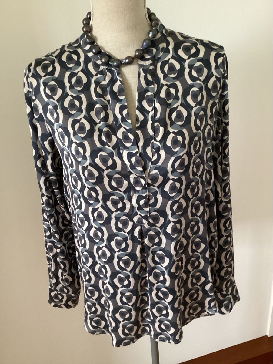 Blusen: Bruno Manetti, Seidenbluse, Gr. 44 it. – Gebraucht aus Salenstein von Esprit57
