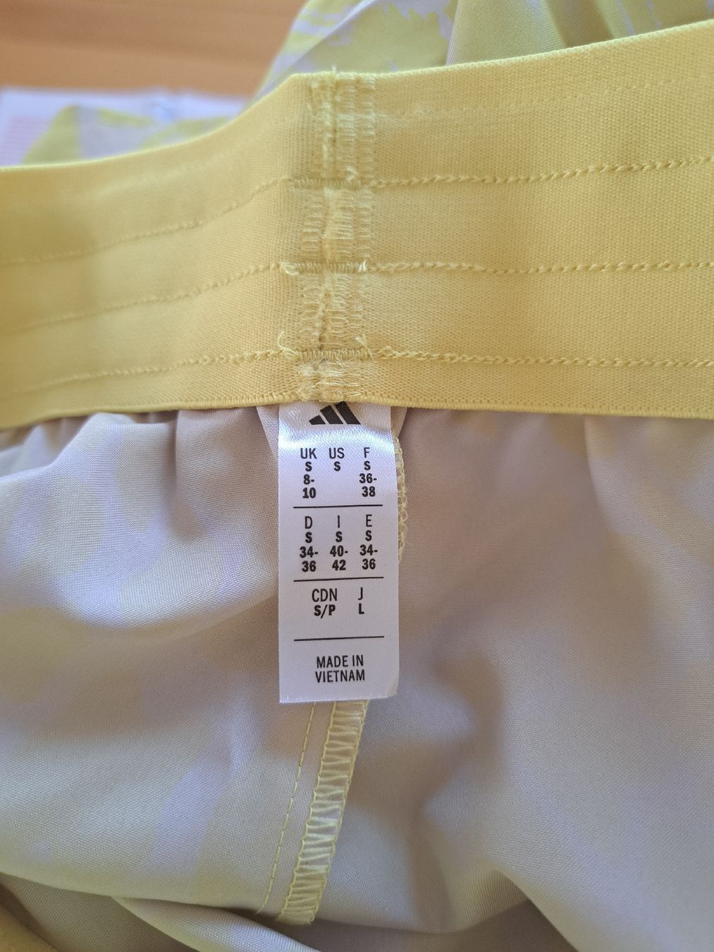 Adidas Hosen: Adidas Shorts NEU – Neu (gemäss Beschreibung) aus Thalwil von sternenstaub369 2