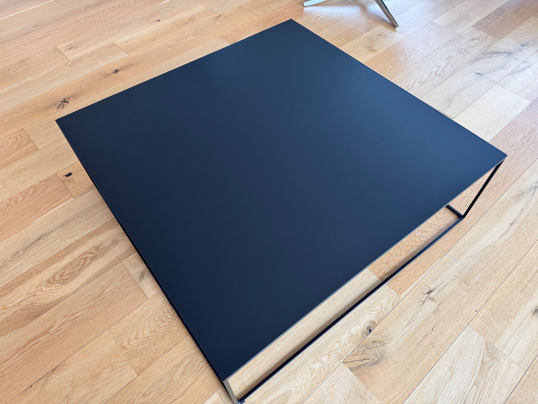 Tavoli: Table basse métal acier carrée, Romy – Usato da Genève venduto da Hollow 3
