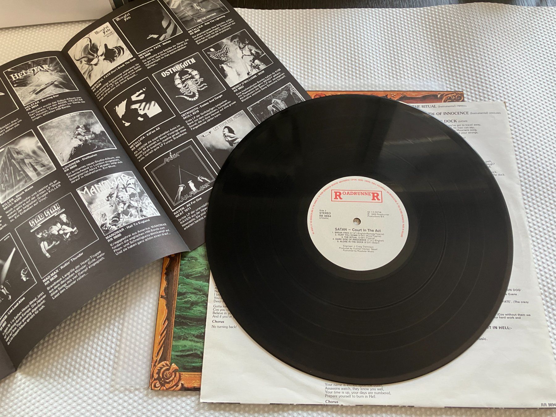 Vinyles: Satan – D'occasion à Aarwangen par Jukebox3 7