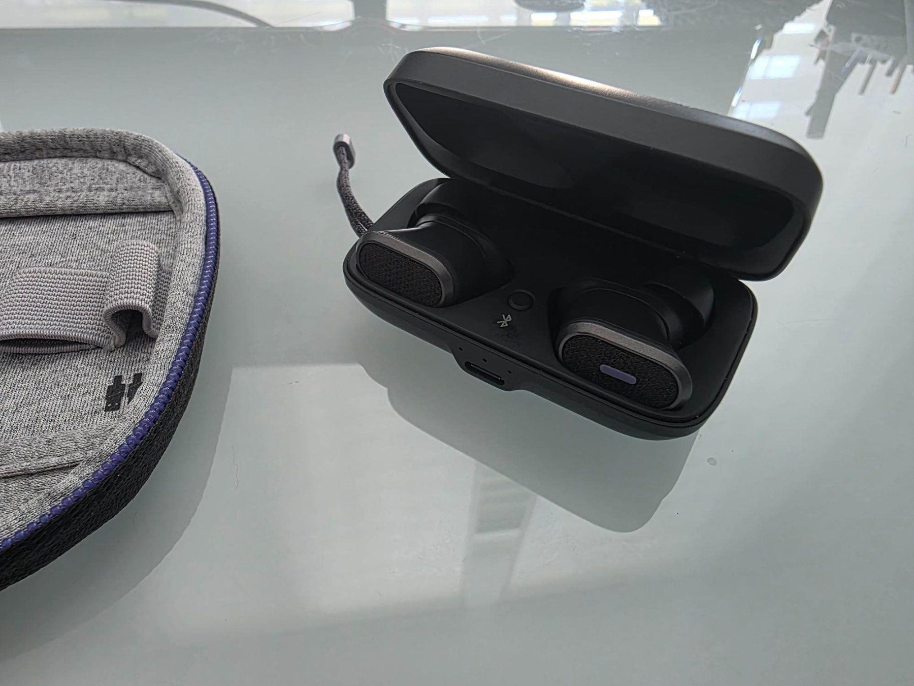 Logitech Cuffie: Logitech Zone True Wireless Kopfhörer - Top Zustand! – Usato da Niederrohrdorf venduto da golfinho007