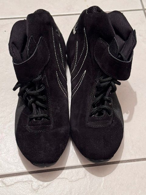 Herrenschuhe: Kartschuhe Wildleder schwarz Gr. 40 – Neu (gemäss Beschreibung) aus Tafers von Peugeot407