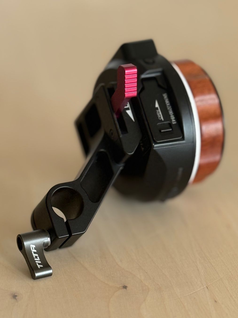Supporti a parete: Tilta Handwheel to rod clamp – Usato da Solothurn venduto da omtara 1