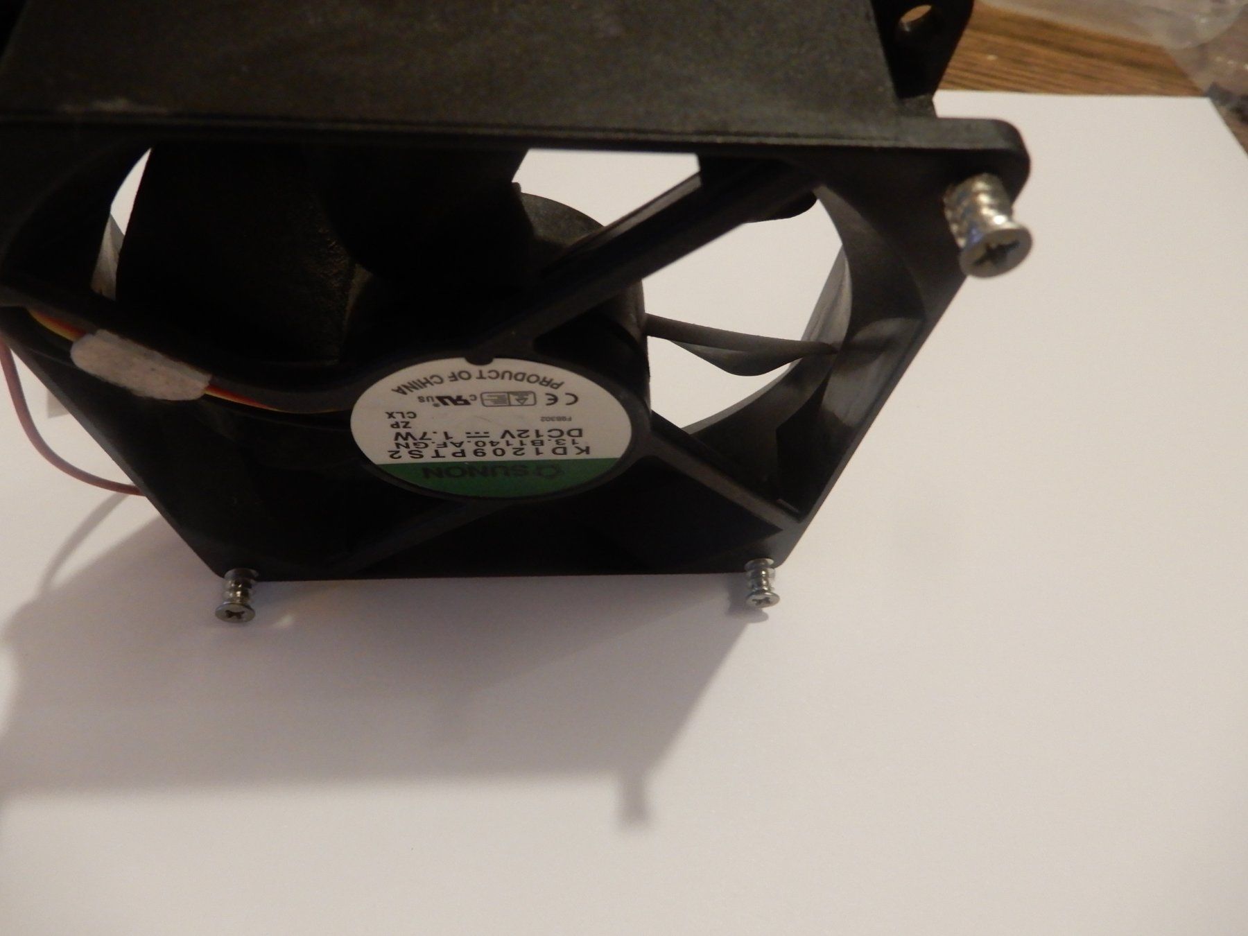 Ventilatori: Sunon Lüfter KD1209PTS2 DC12V 1.7W gebraucht – Usato da Worben venduto da MaKo3252 2