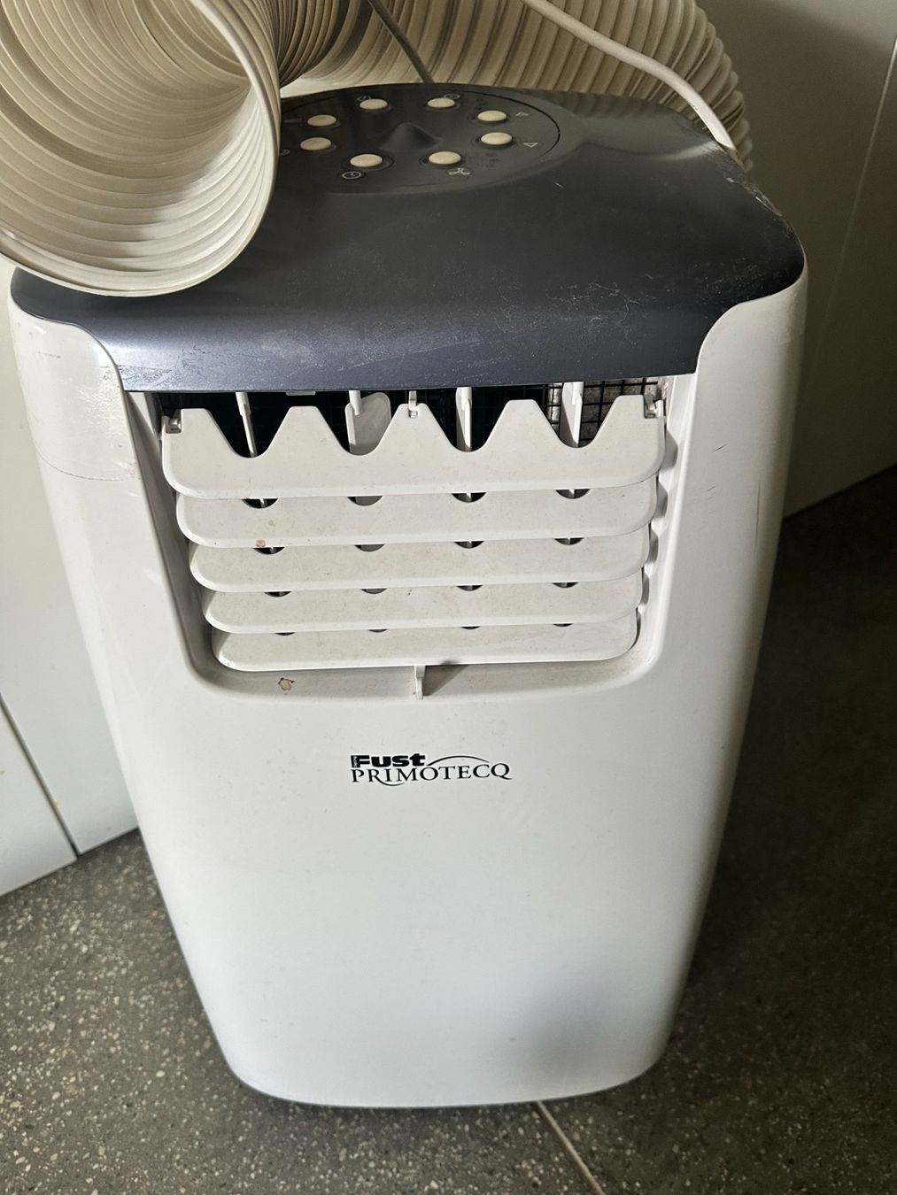 Primotecq Condizionatori: Fust PRIMOTECQ Air cooler heater bought for 580CHF – Usato da Genève venduto da Mycollection