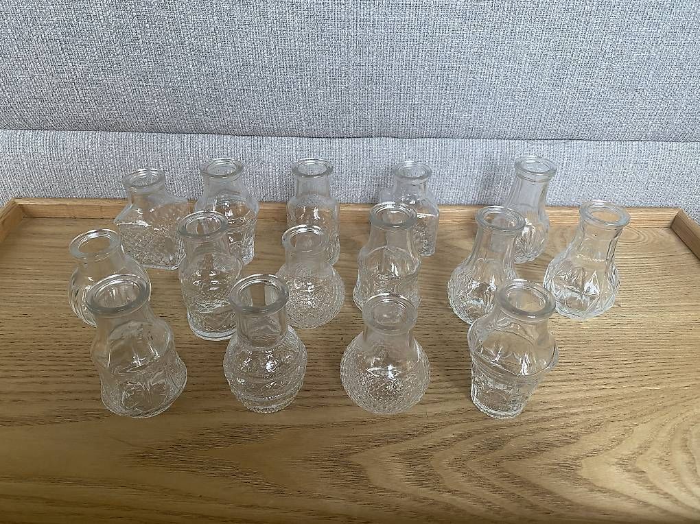 Vasen & Gefässe: Lot de 15 petits vases – Gebraucht aus Neuchâtel von delmel203 1