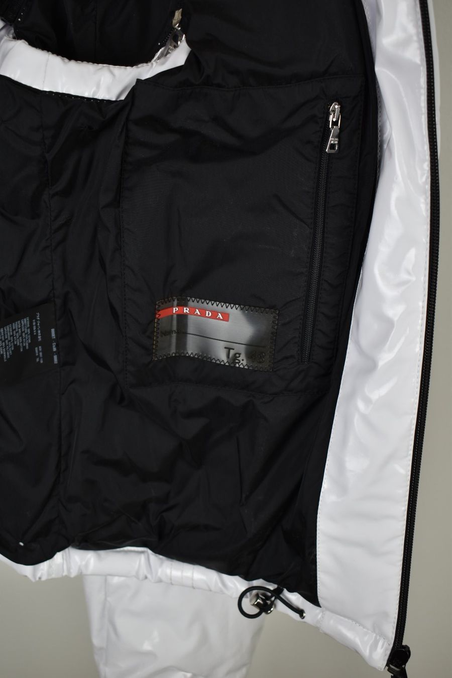 Prada Giacche: Prada Daunenjacke Gr.48 neuwertig – Nuovo (secondo la descrizione) da Nürensdorf venduto da 2ND_STORY 9