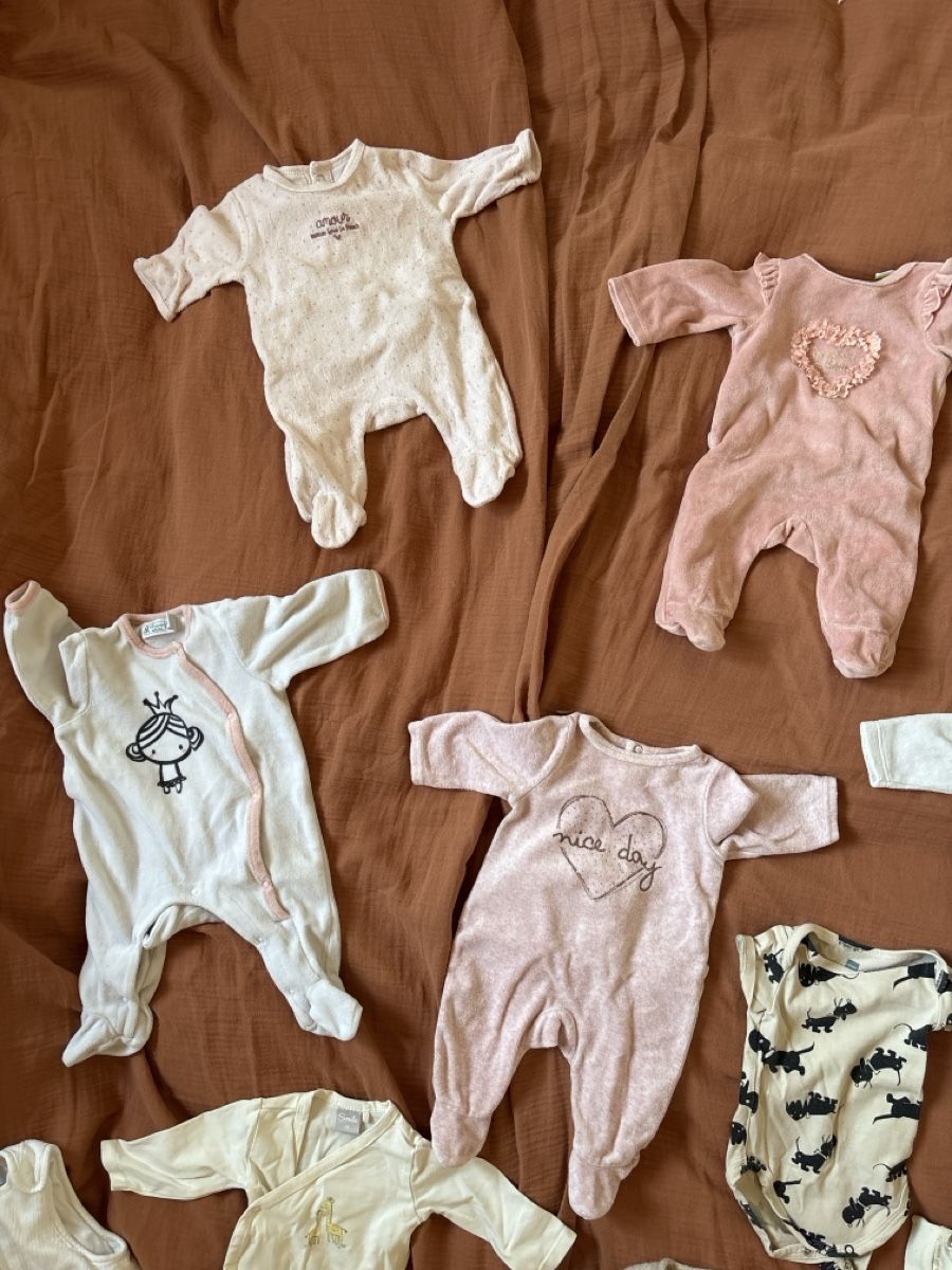 Lotti & Set di vestiti: Lot habits bébé  – Usato da Monthey venduto da LoveBrand 4