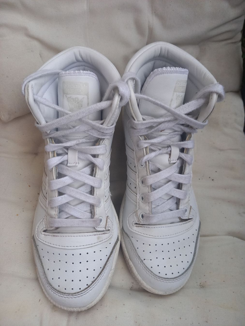 Adidas Damenschuhe: Adidas Top Ten Gr. 38 1/3 weiss – Gebraucht aus Zürich von Veramone 1