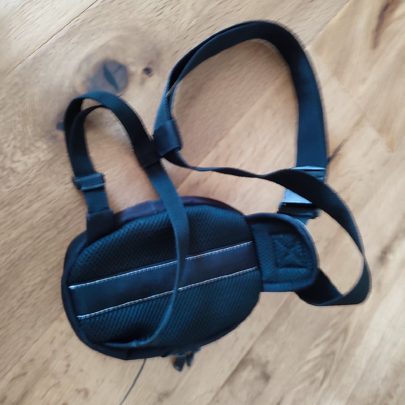 Dainese Sacs: Dainese Beintasche mit Tragegurt gebraucht – D'occasion à Wangen SZ par mystorage 1