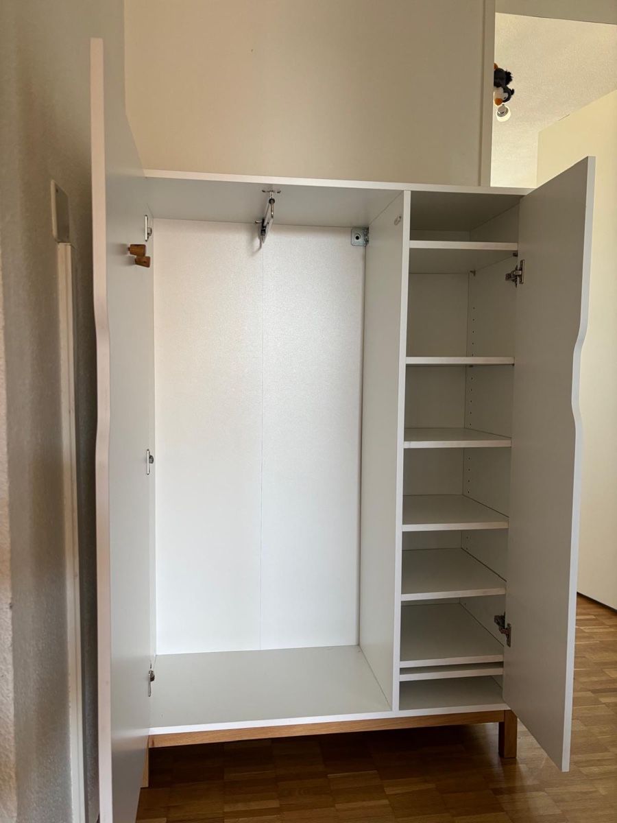 Armadi: Kleiderschrank – Usato da Brüttisellen venduto da zweiachtzehnover 2