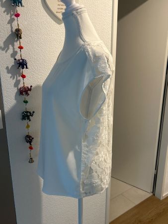 Kurzarm Shirt ecru mit Netzeinsatz - Stickerei