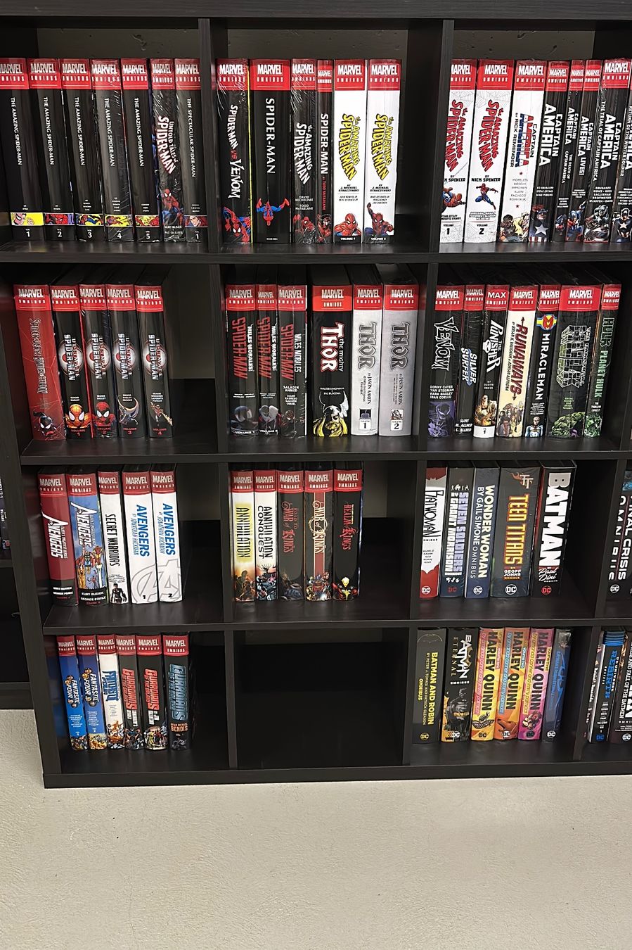 Fumetti: Über 120 Omnibus, Deluxe, Absolute Comics von DC und Marvel – Usato da Adlikon b.Regensdf venduto da Fabe23