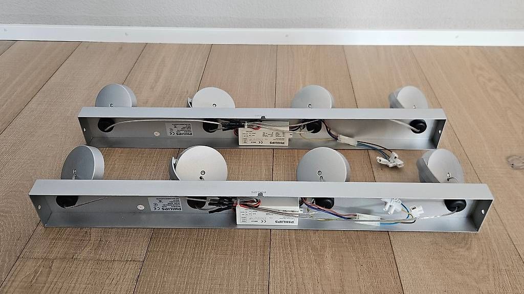 Philips Lampadari & plafoniere: Aufbauspot Philips Clockwork, 4 x 4.5 W, 2000 lm, 2700 K – Usato da Wettswil venduto da blechkiste 2