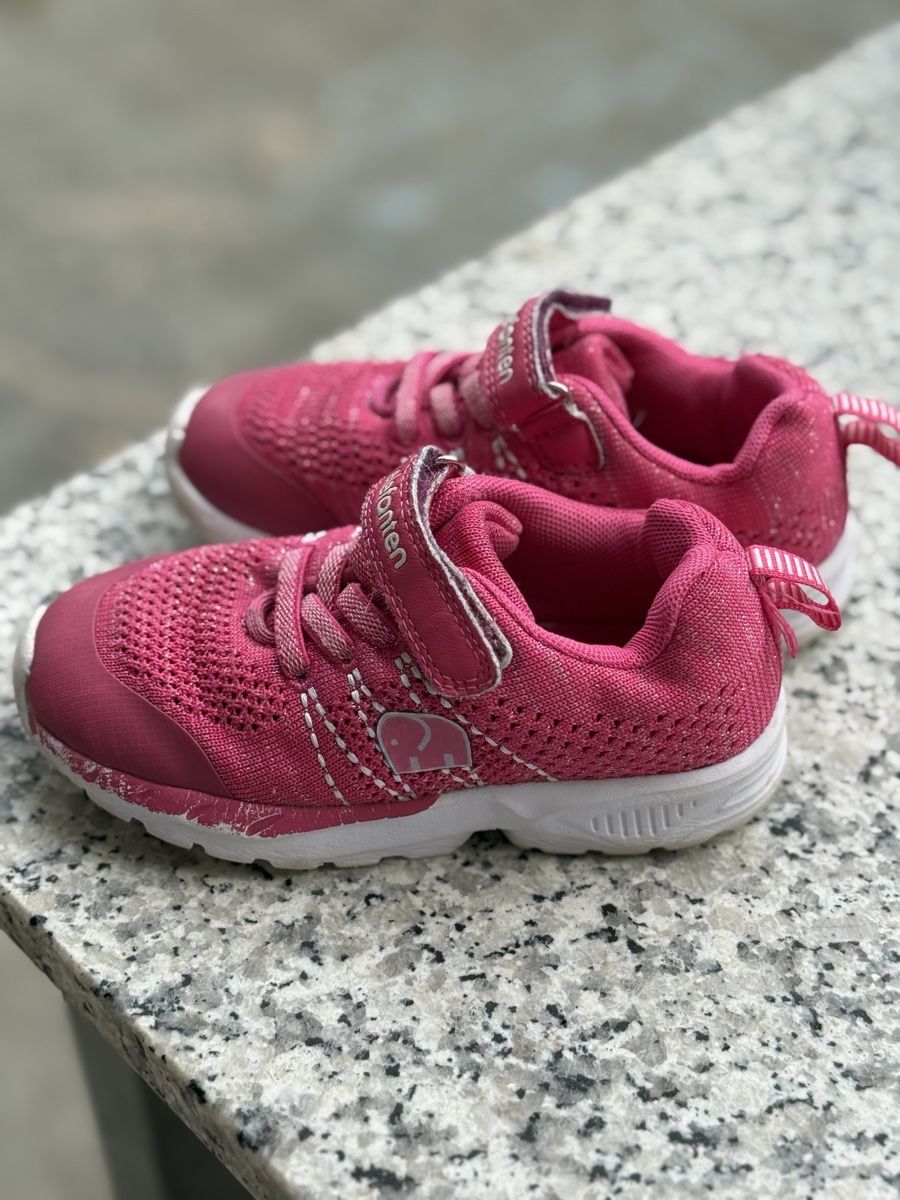Elefanten Schuhe für Mädchen: Elefanten Turnschuhe Grösse 25 – Gebraucht aus Strengelbach von schnaeusel 1