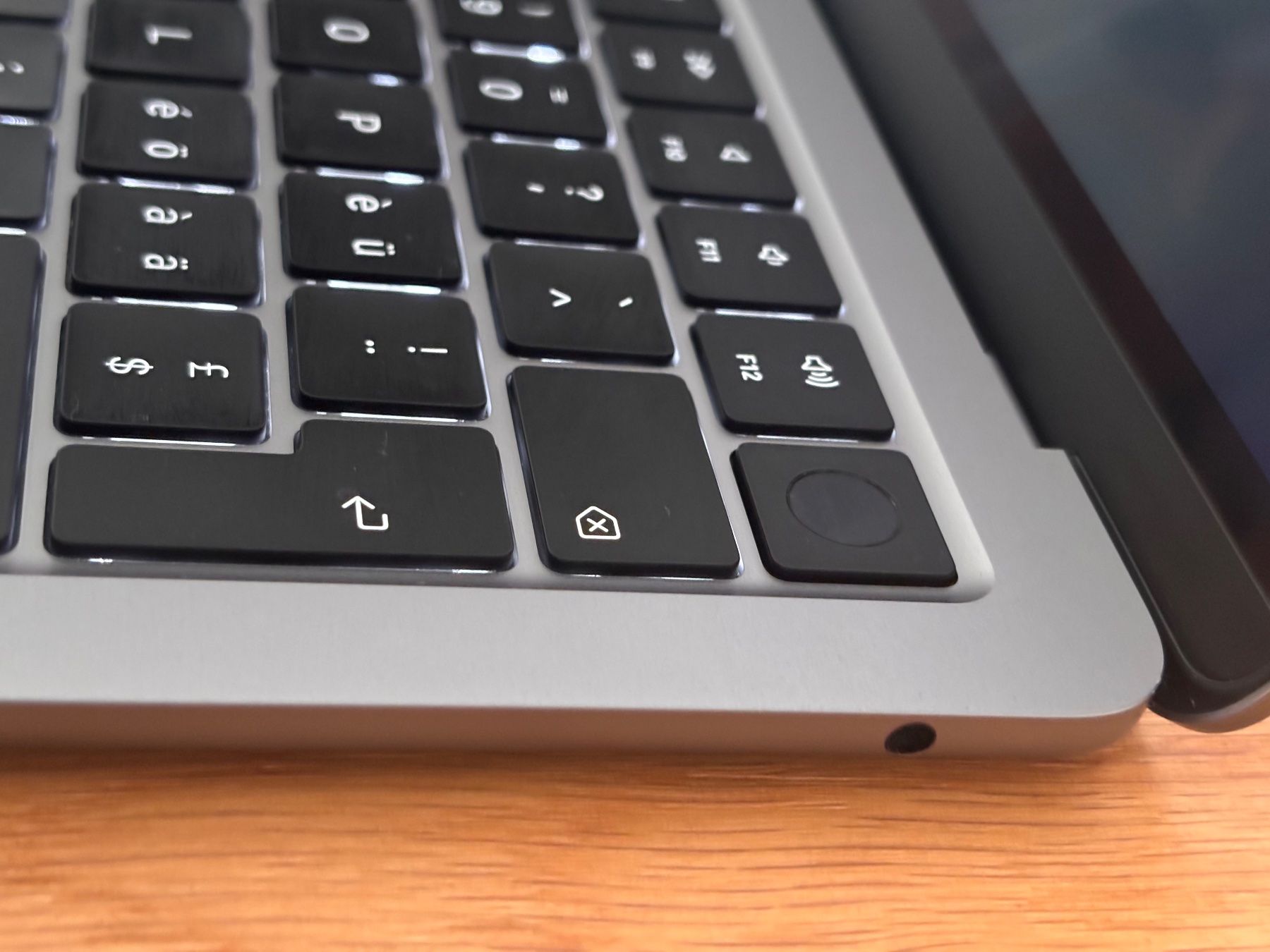Apple Notebook: Apple Macbook Air 2022 – Usato da Sursee venduto da DonutWorryBeHappy 3