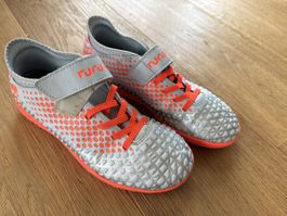 Fussballschuhe (Tausendfüssler) Gr. 34