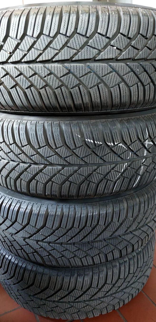 Michelin Pneumatici & Ruote complete: 205 60 15 – Usato da Weite venduto da Auto_Plattis