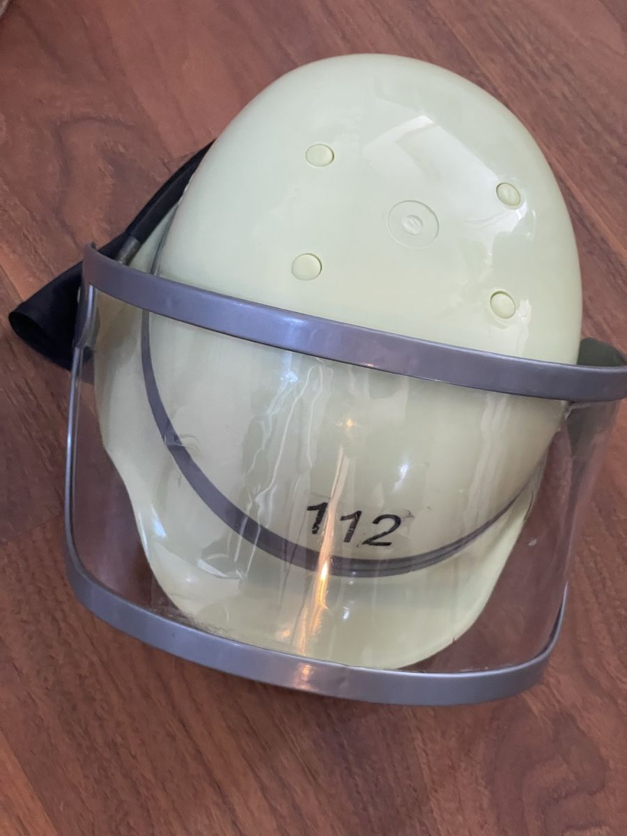 Jouets: Feuerwehr Spielzeughelm – D'occasion à Fehraltorf par Nadja0205 3