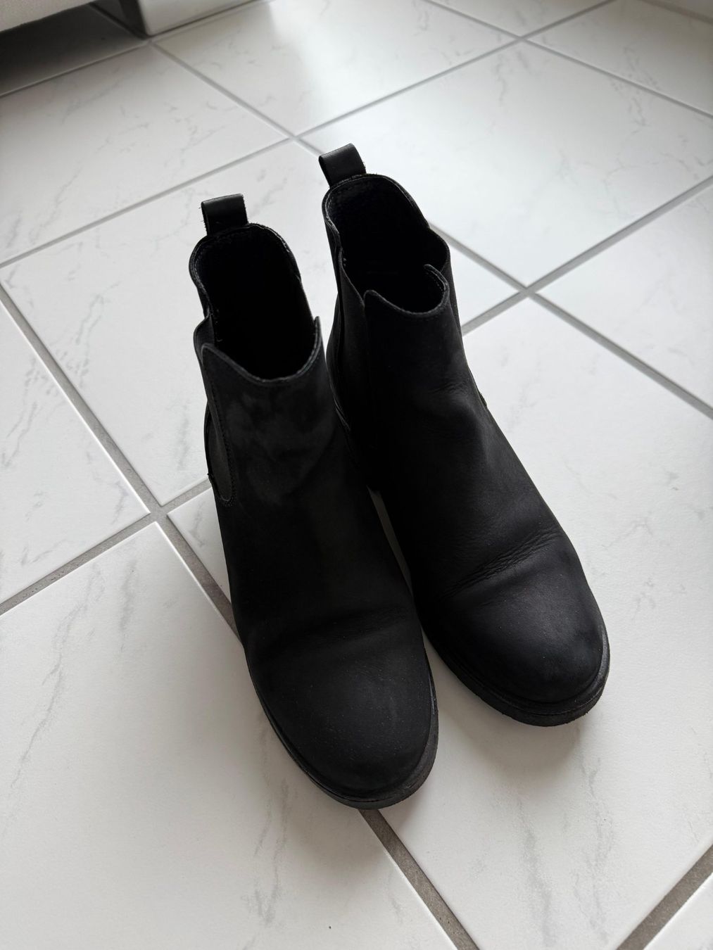 Scarpe da donna: Stiefeletten, schwarz, Gr. 38 – Usato da Emmenbrücke venduto da Florentina27 2