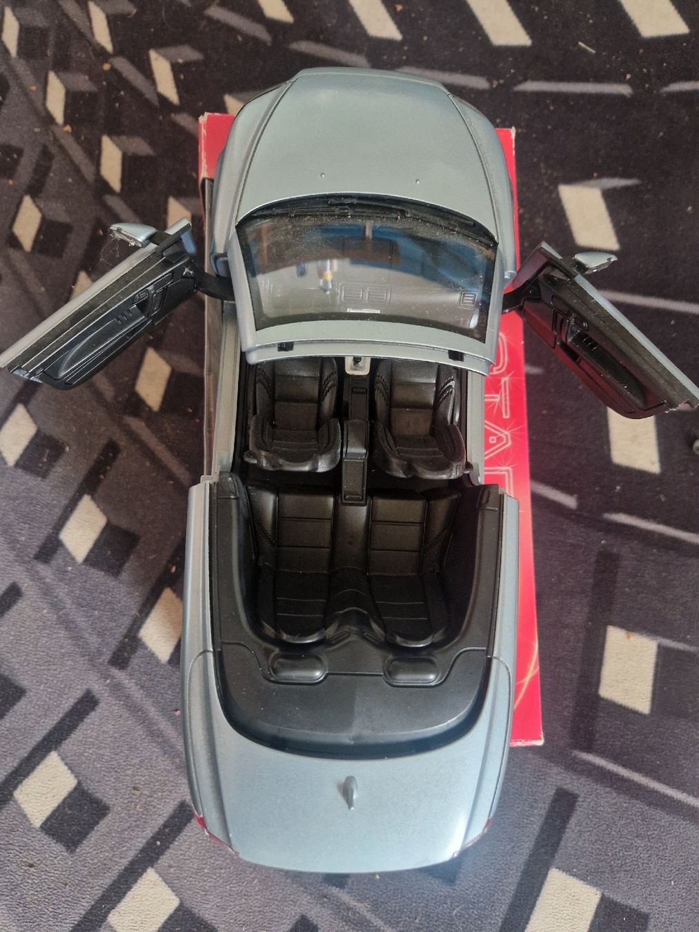 Volvo Modellini d'auto: Schöner Volvo C70 1/18 – Usato da Safenwil venduto da saavo