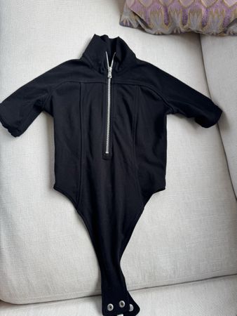 Body black  for the society XS
