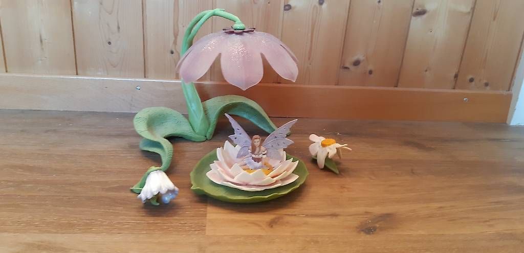 Schleich Giocattoli: Schleich Blume mit Fee – Usato da Rütihof venduto da ali_9tbw