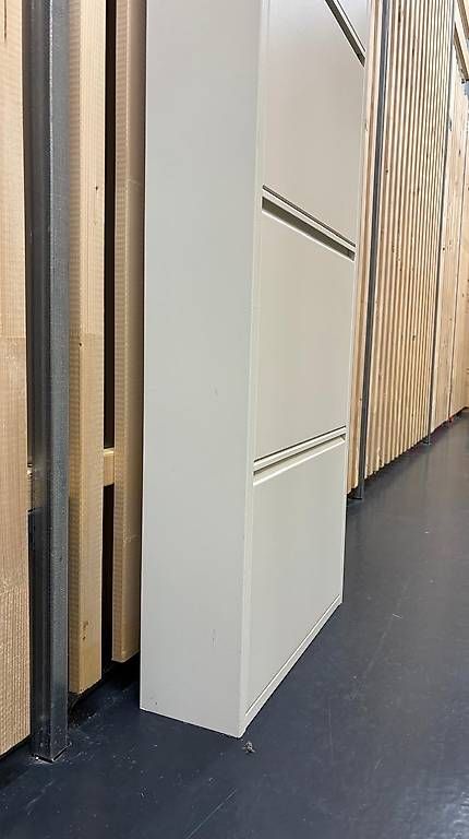 Schränke: Schuhschrank – Gebraucht aus Basel von SallyHu