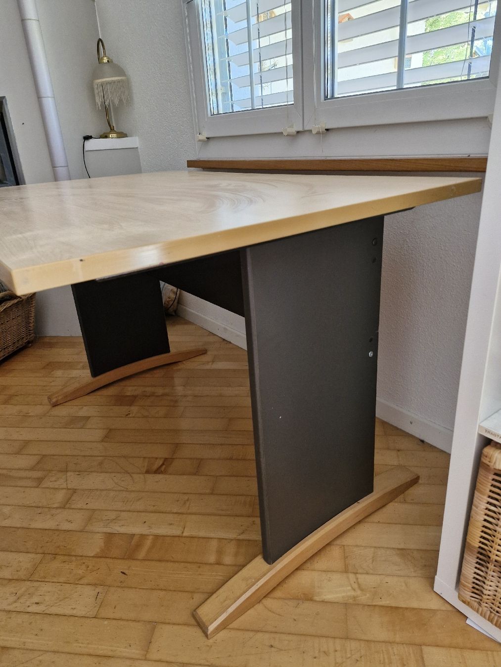 Schreibtische: Schreibtisch massiv – Gebraucht aus Schafisheim von metlaeufer 2