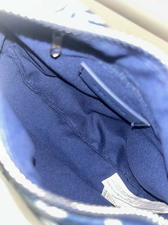 Taschen für Damen: Bershka Blaue Handtasche  – Gebraucht aus winterthur von HappyFindsCH 3