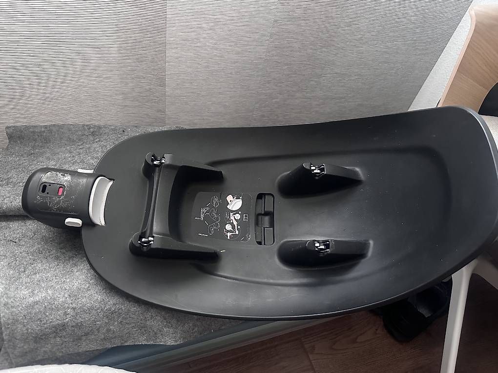 Seggiolini per auto: Autositz Cybex Sirona M2-isize inkl. Base – Usato da Oberwil BL venduto da Elle3003 3