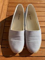Halbschuhe von Graceland, blau-silber gestreift, Grösse 39