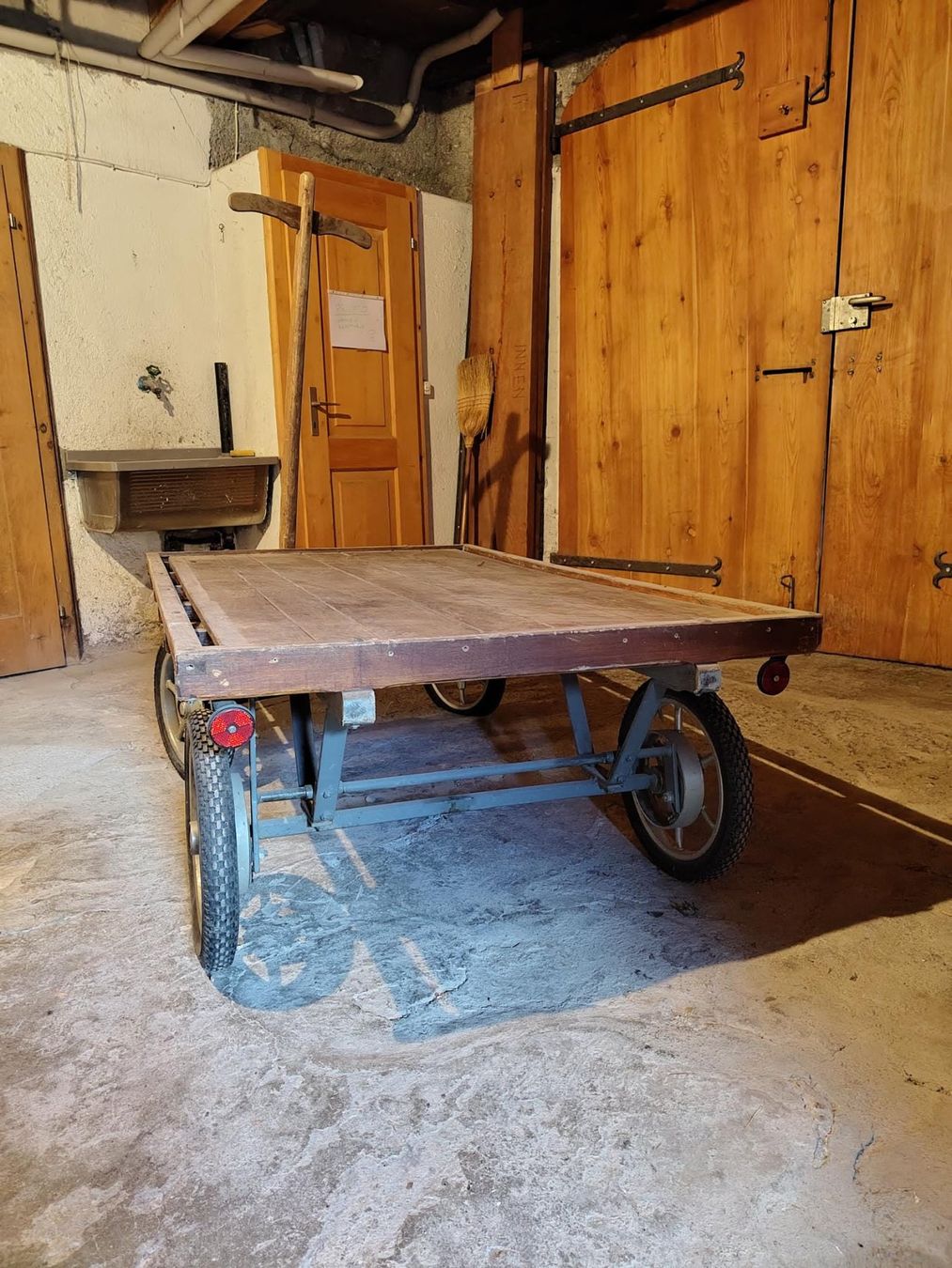 Carrelli di trasporto: Rollwagen Holz Plattform mit Lenkung – Usato da Uster venduto da Laisa01 1