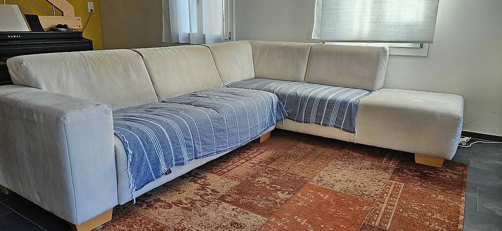 Divani: Sofa, Microfaser creme – Usato da Ibach venduto da Mapallo 3