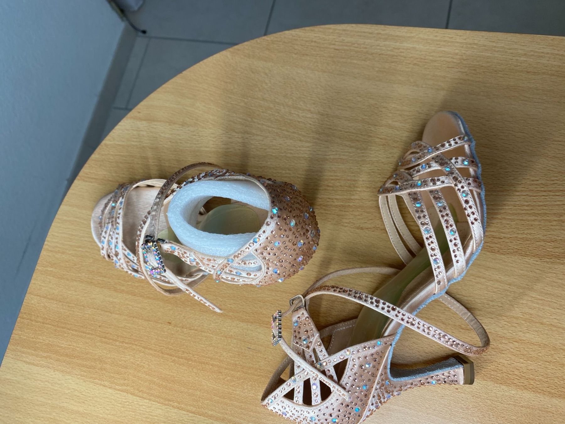 Scarpe da donna: Tanzschuh Dancing Milano  Damen Grösse 40 – Nuovo (secondo la descrizione) da Zürich venduto da Gemi 2